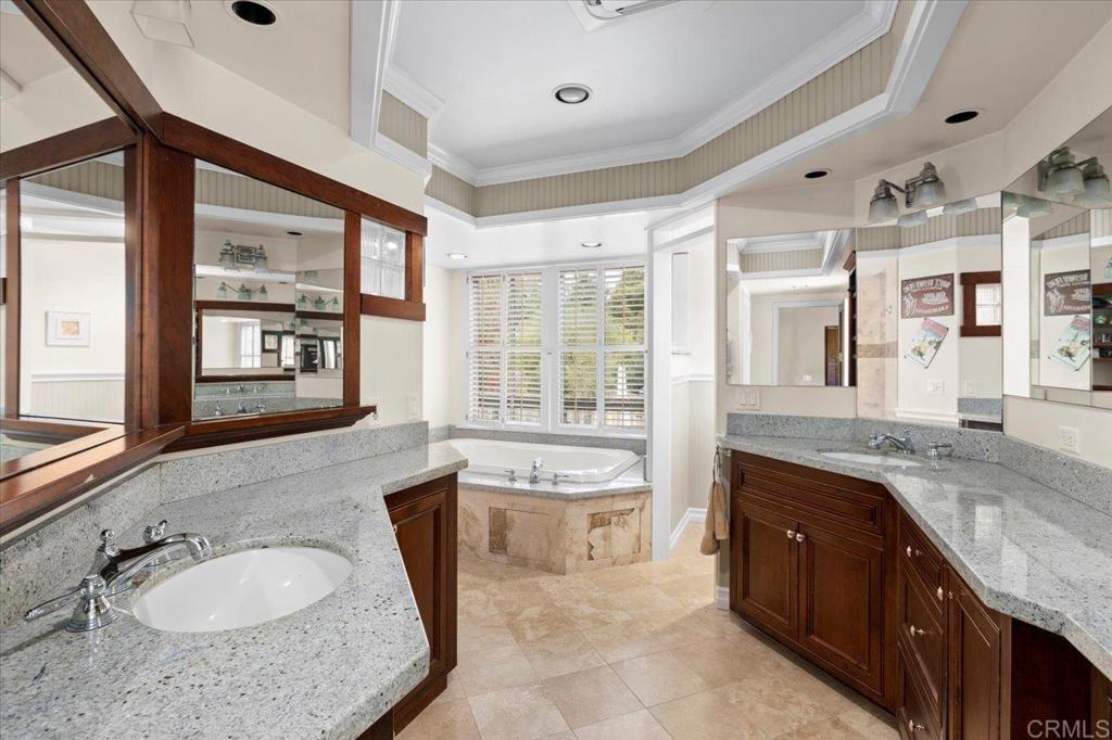 749 OLEANDER PLACE