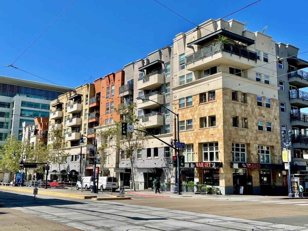 550 Park Blvd Unit: 2403