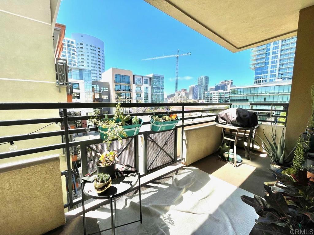 550 Park Blvd Unit: 2403