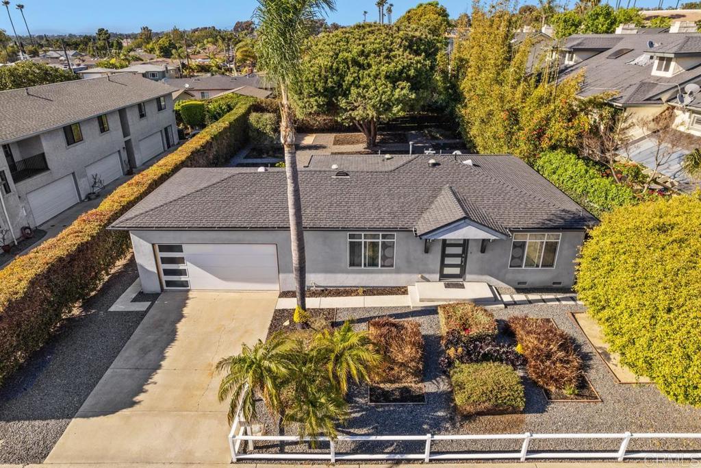 990 Laguna Drive