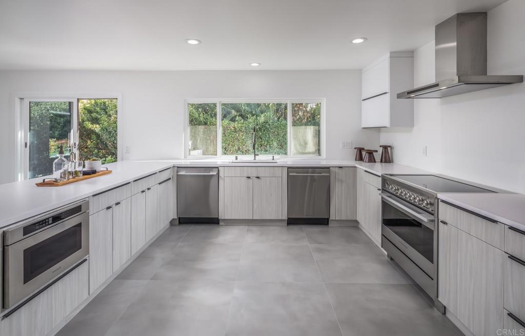 656 Lomas De Oro Court