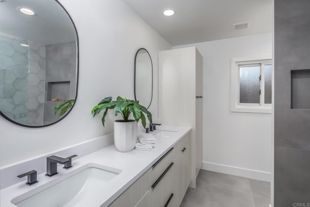 656 Lomas De Oro Court