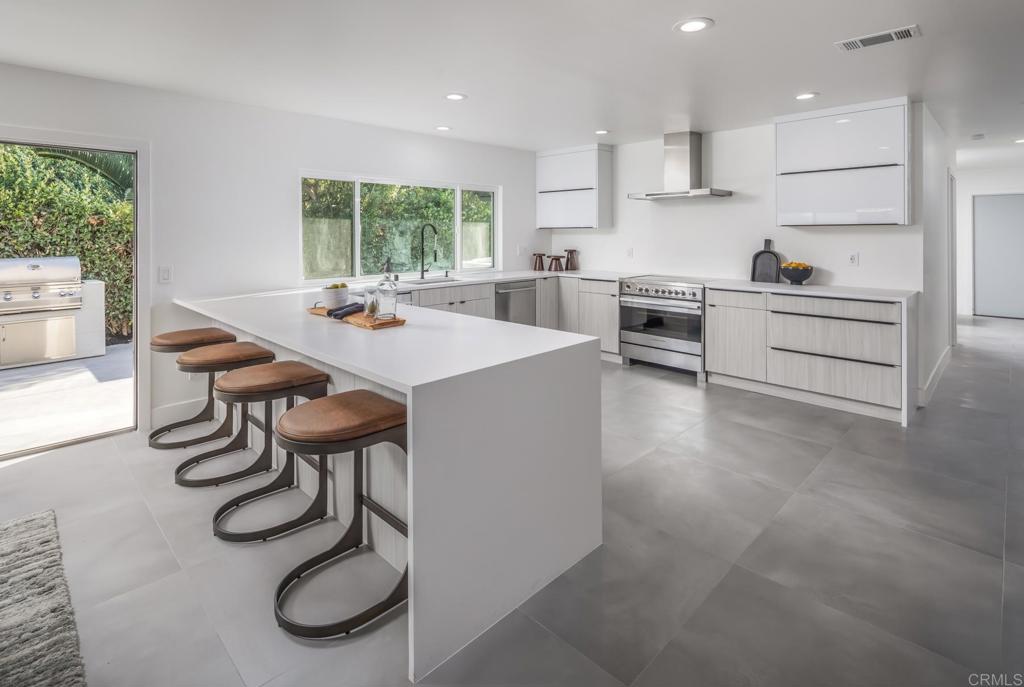 656 Lomas De Oro Court