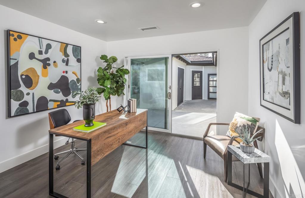 656 Lomas De Oro Court