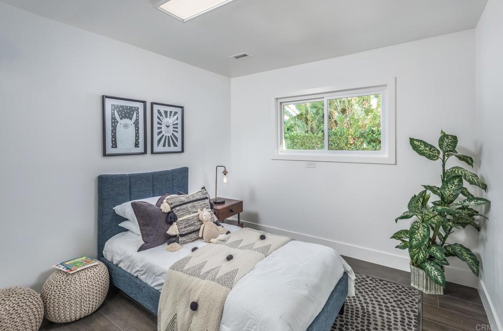 656 Lomas De Oro Court