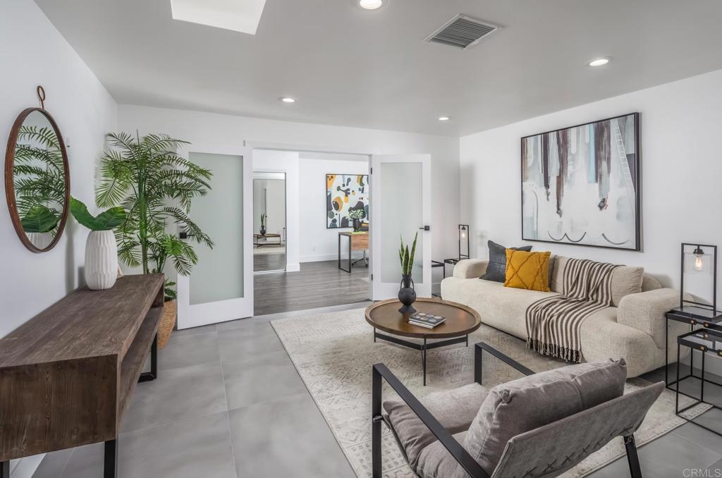 656 Lomas De Oro Court