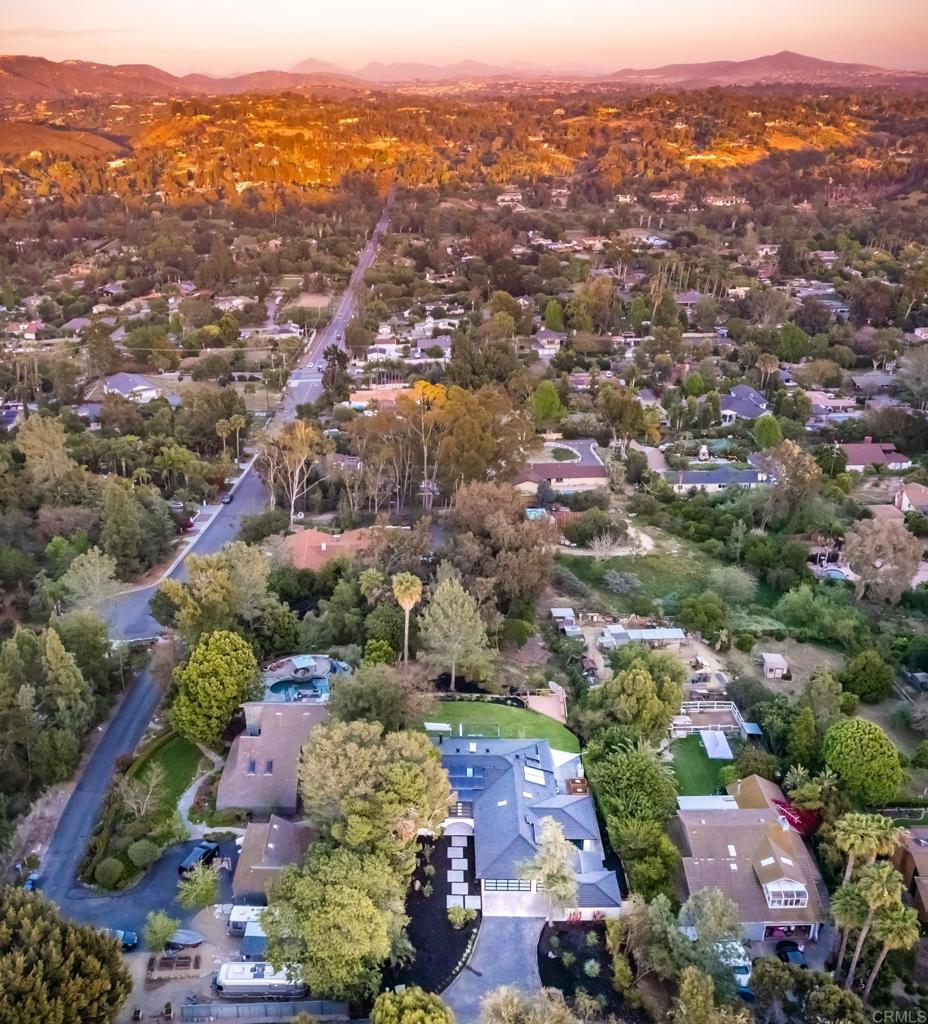 656 Lomas De Oro Court
