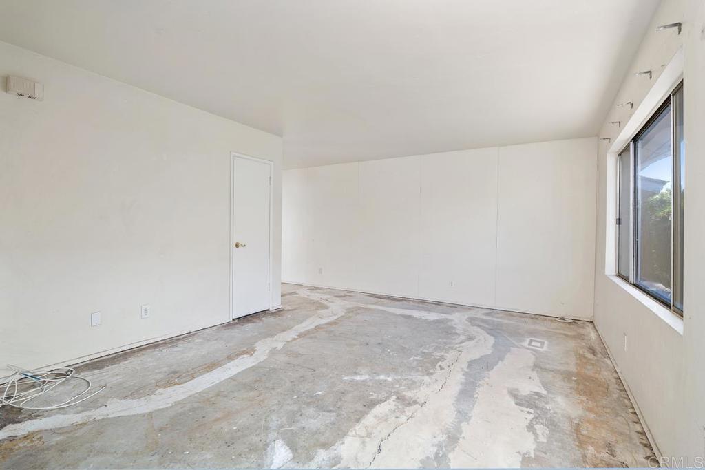 4527 29 63rd Street