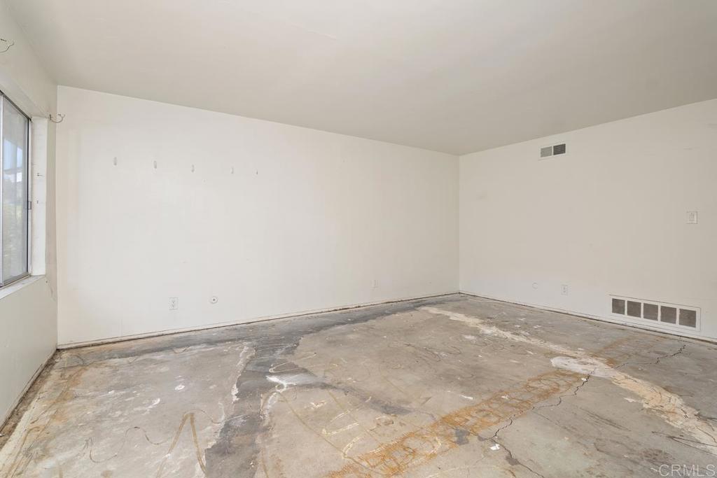 4527 29 63rd Street