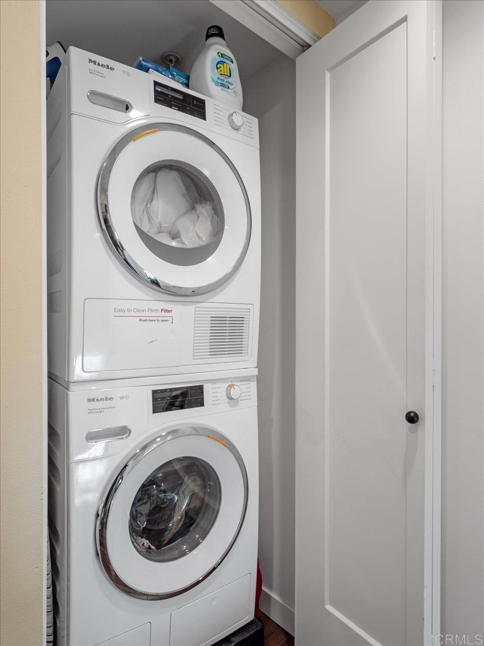 4100 Voltaire Street Unit: 216