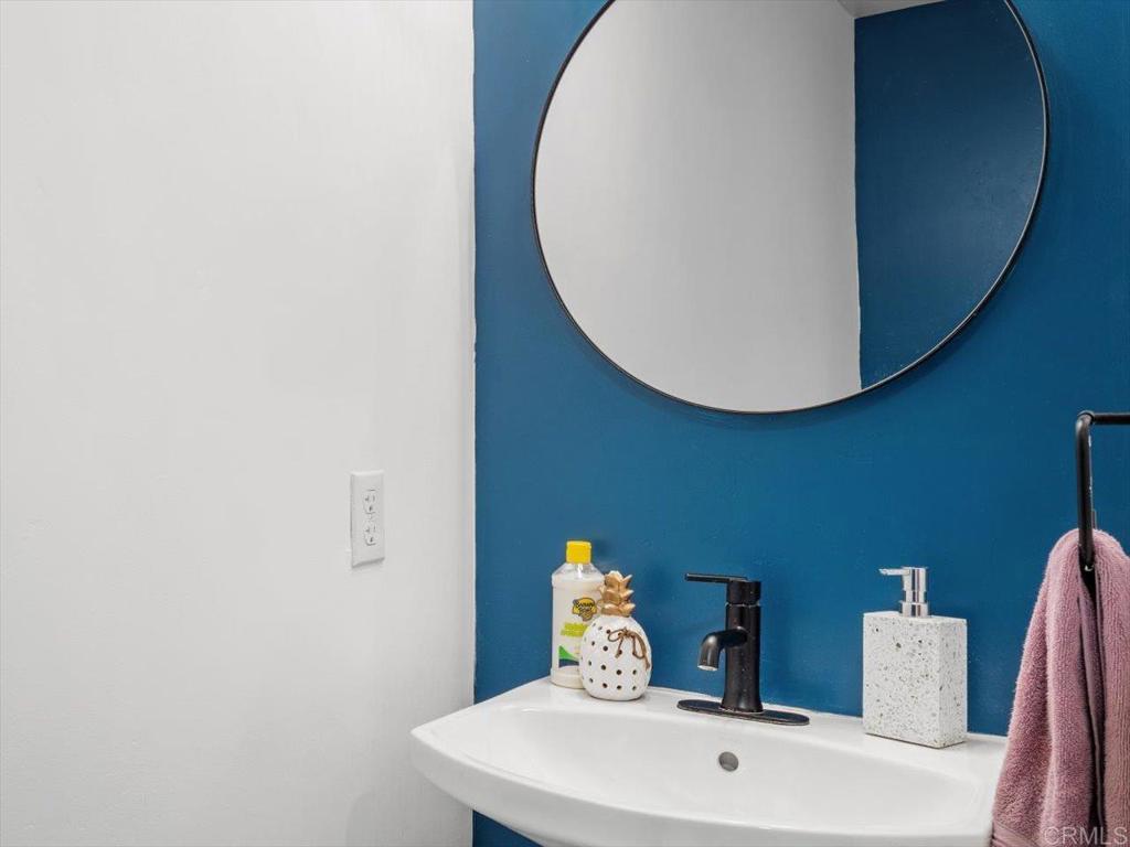 4100 Voltaire Street Unit: 216
