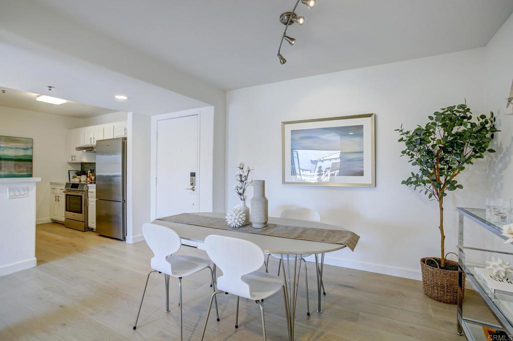5726 La Jolla Boulevard Unit: 204