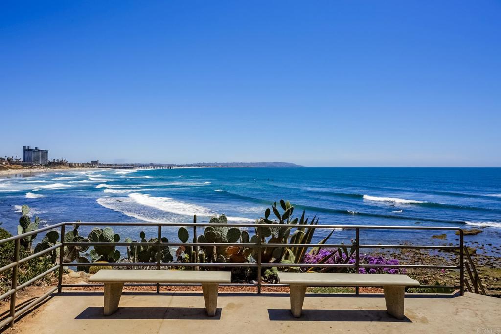 5726 La Jolla Boulevard Unit: 204