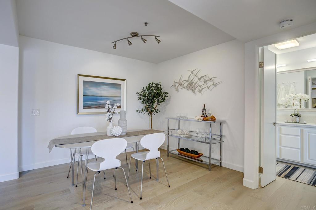 5726 La Jolla Boulevard Unit: 204
