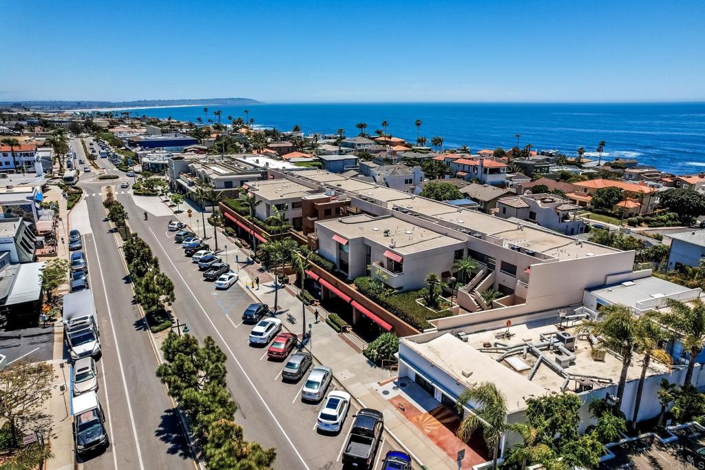 5726 La Jolla Boulevard Unit: 204