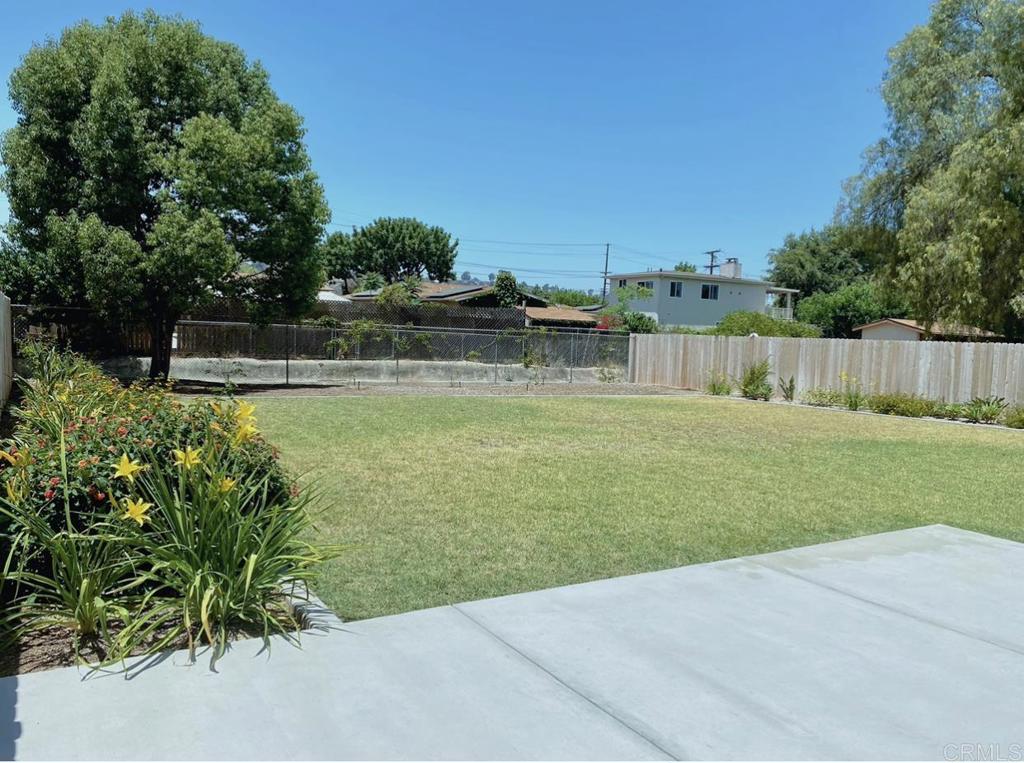 846 Pearl Pl