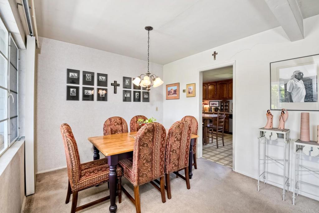 846 Pearl Pl