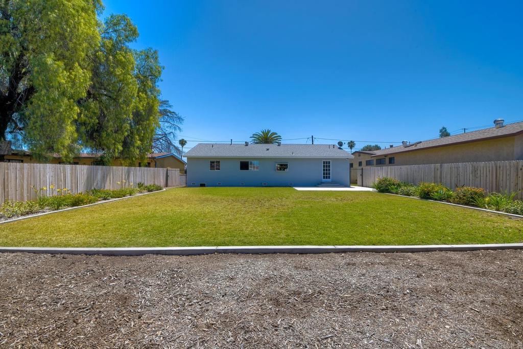 846 Pearl Pl