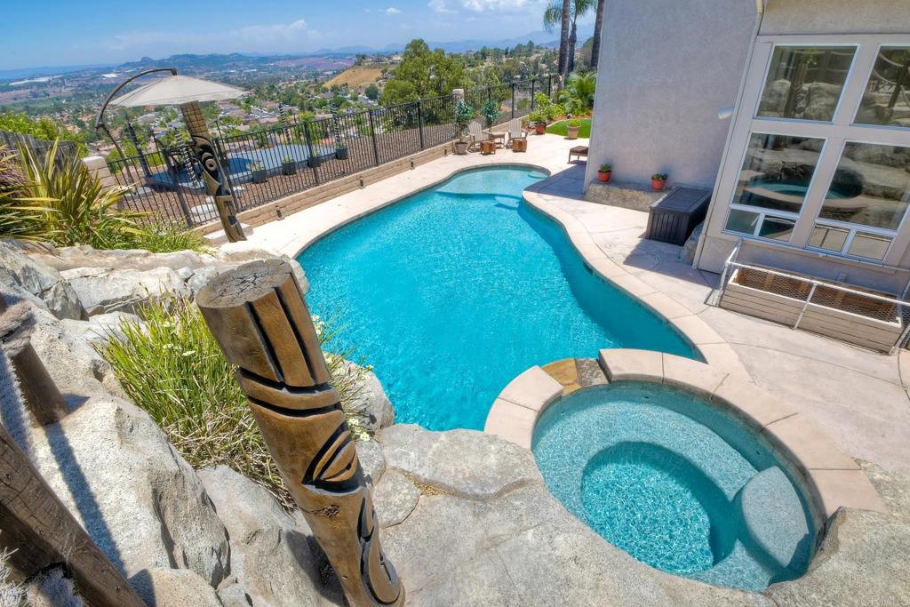 5230 Angelina Road