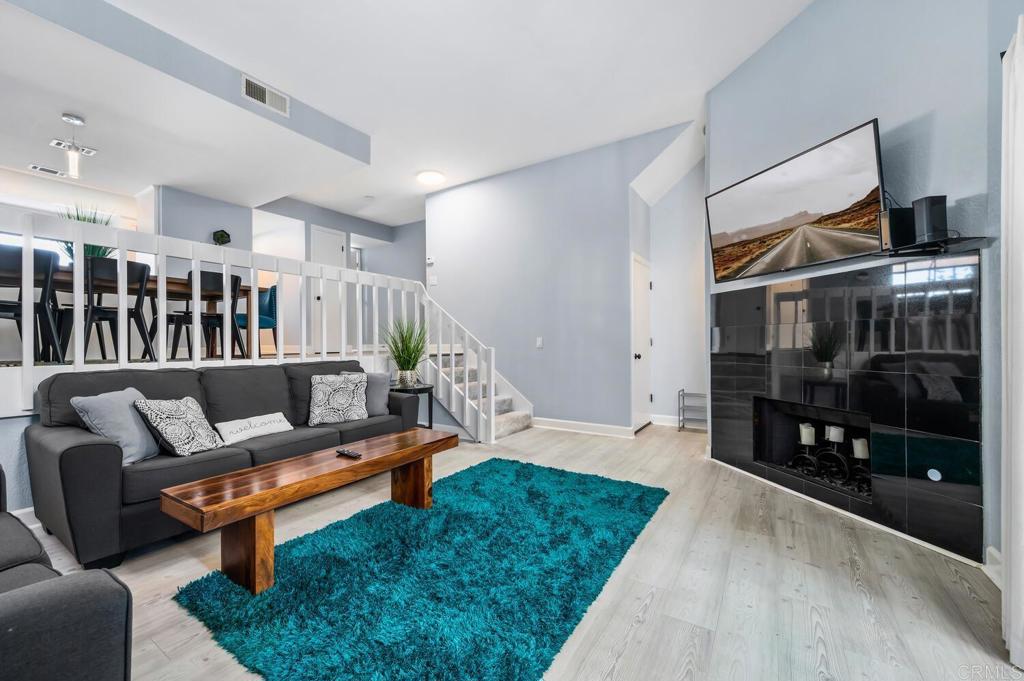 2372 Altisma Way Unit: B