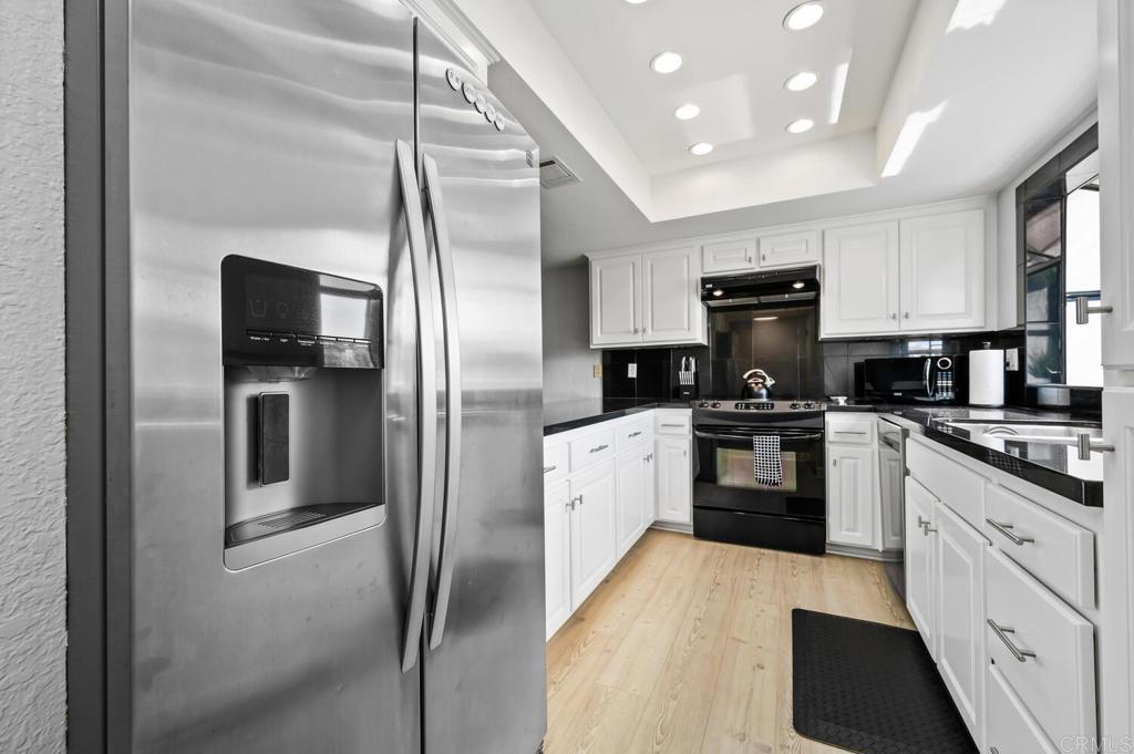 2372 Altisma Way Unit: B