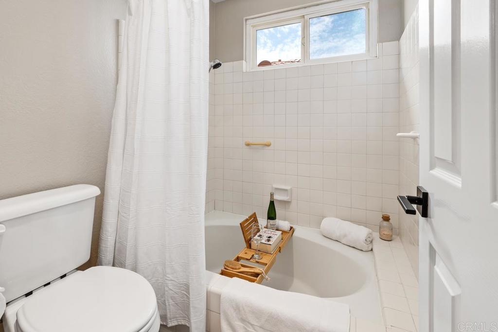 1218 Rue Saint Moritz