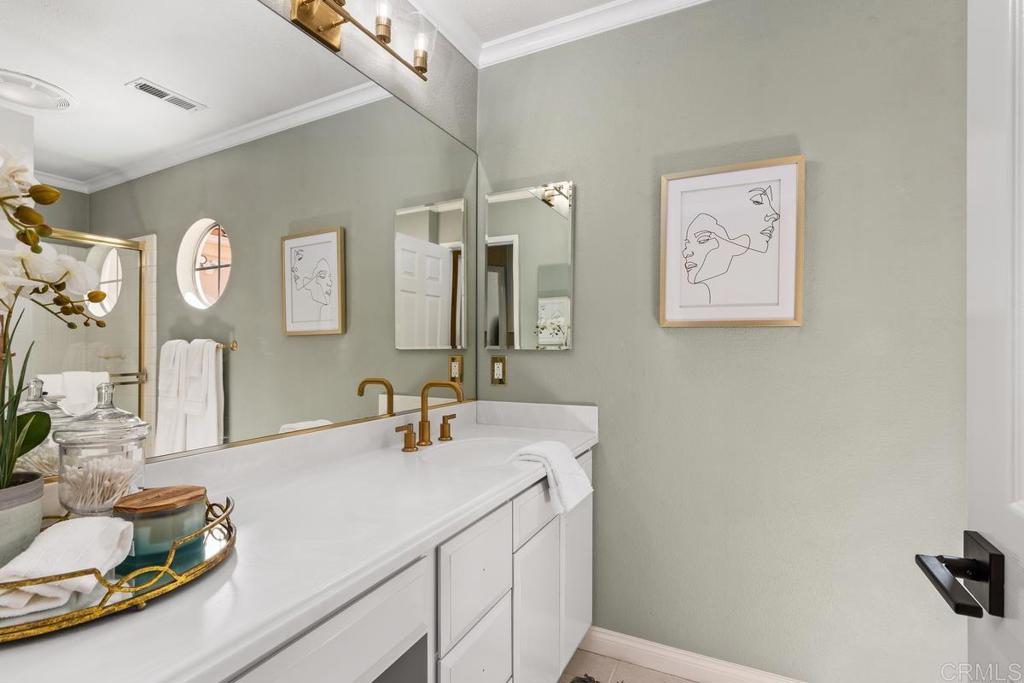 1218 Rue Saint Moritz