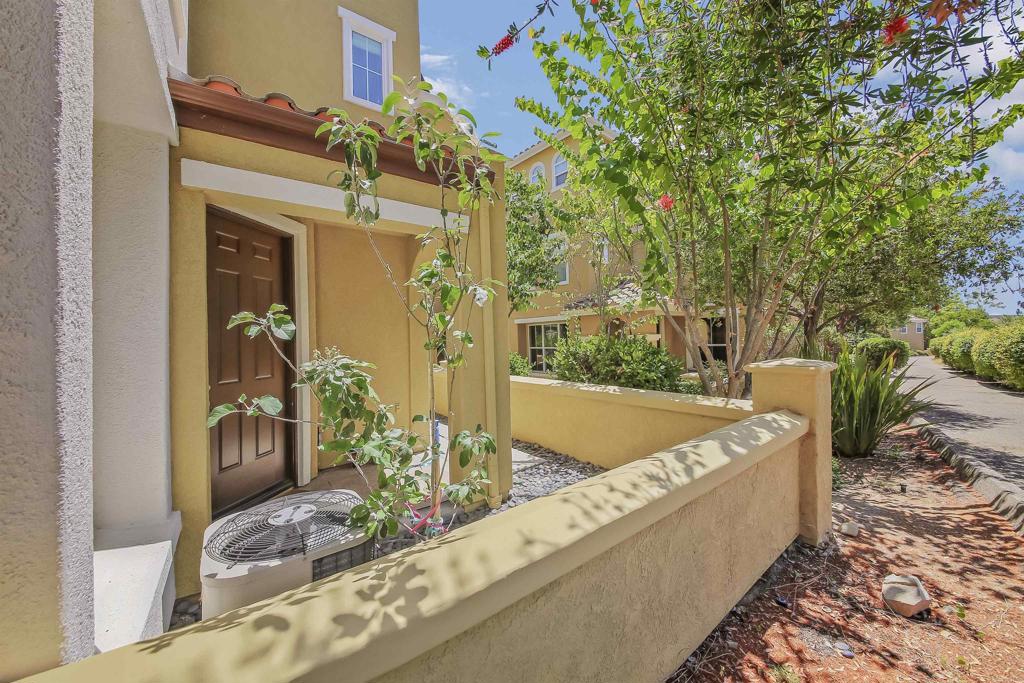 1107 Goddard Street