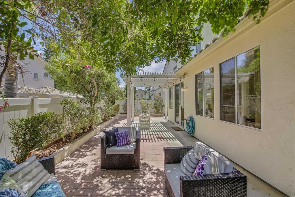 1816 Cayman Way