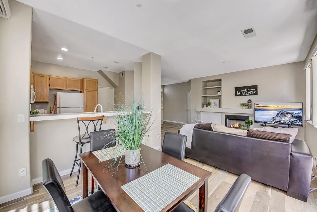 1816 Cayman Way