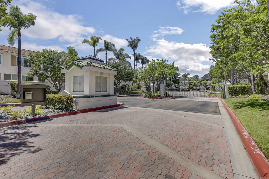 1816 Cayman Way