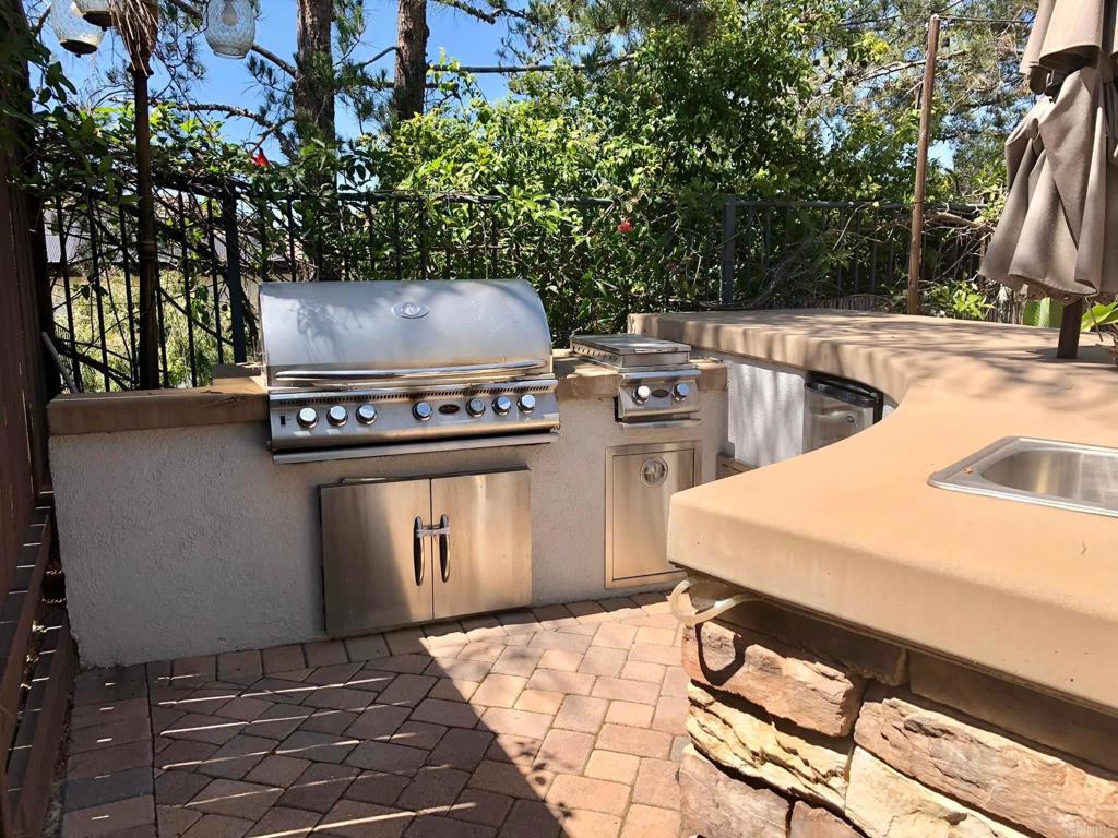 1546 Black Walnut Drive