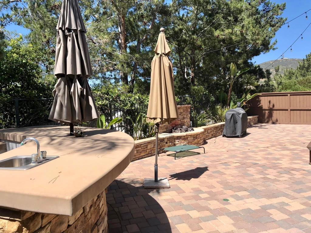 1546 Black Walnut Drive