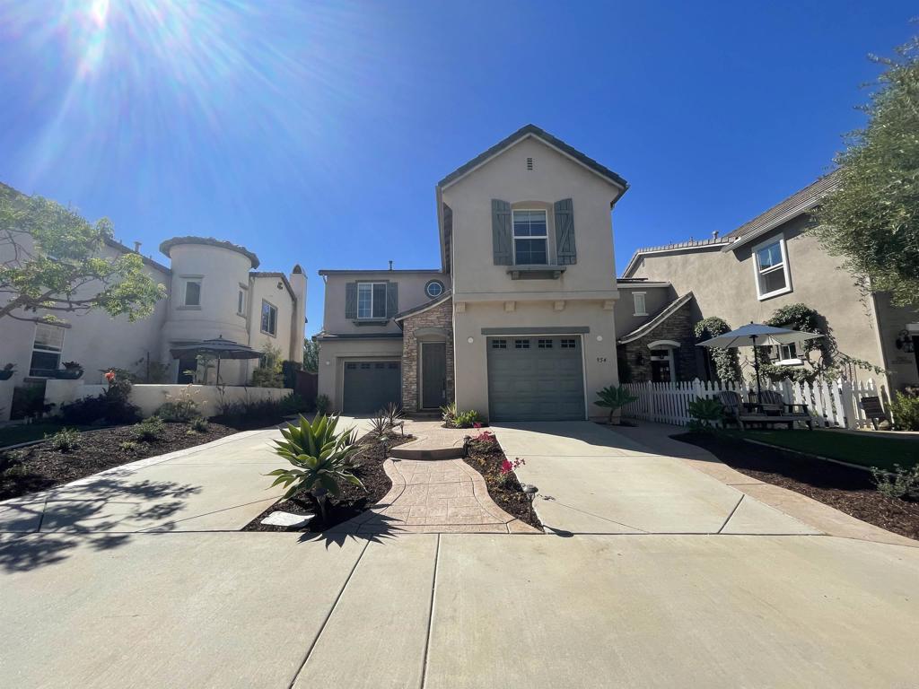 954 Avalon Way
