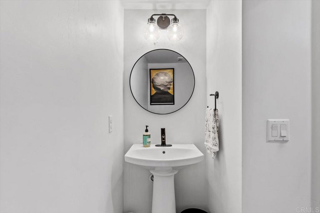 4100 Voltaire Street Unit: 211