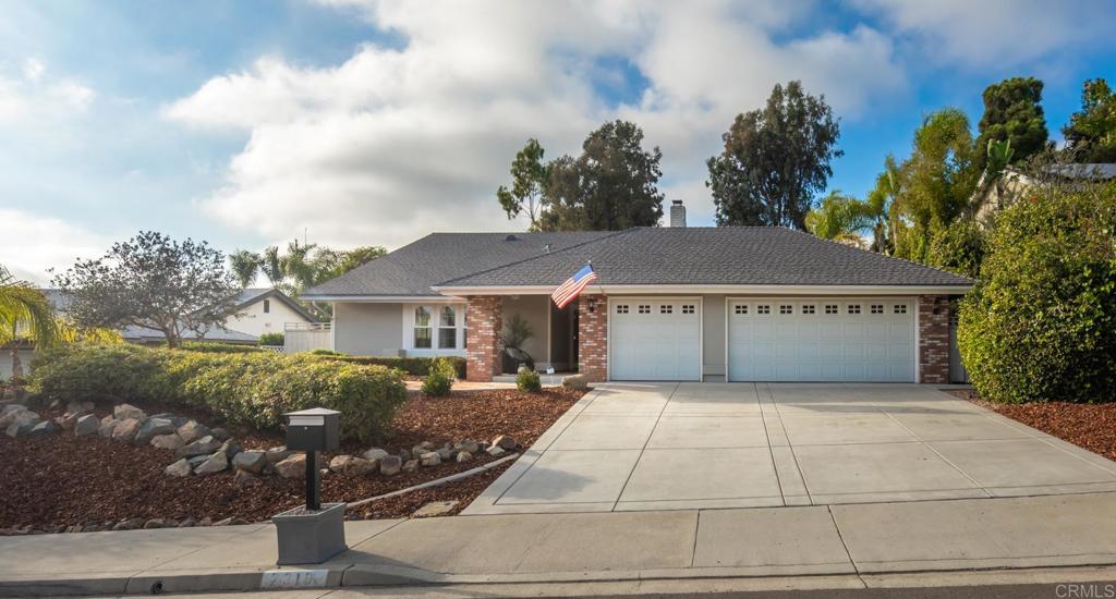 7319 Esfera St