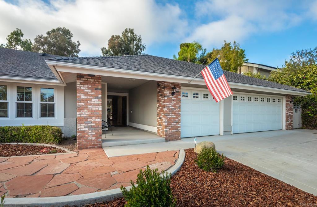 7319 Esfera St