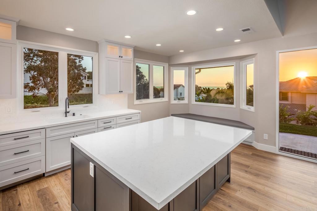 1808 Amalfi Drive