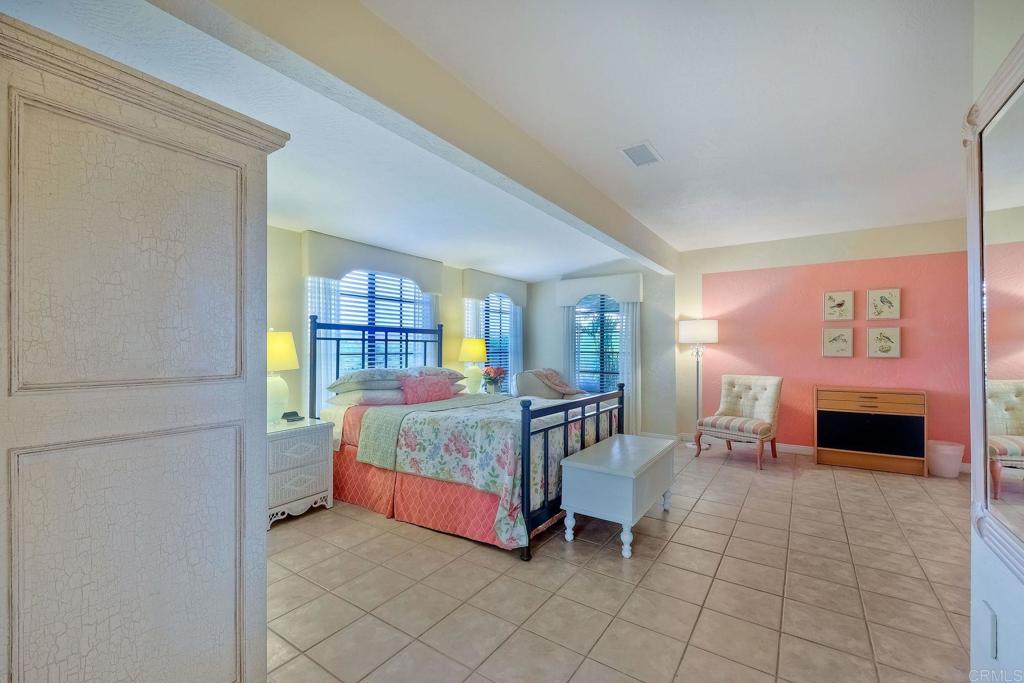 1120 La Sombra Drive