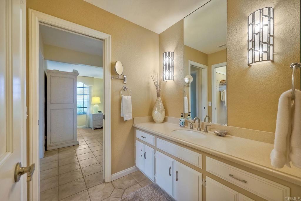 1120 La Sombra Drive