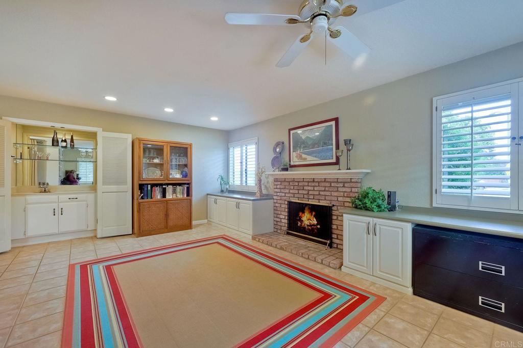 1120 La Sombra Drive