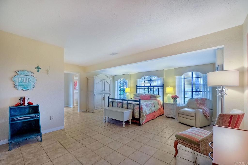 1120 La Sombra Drive