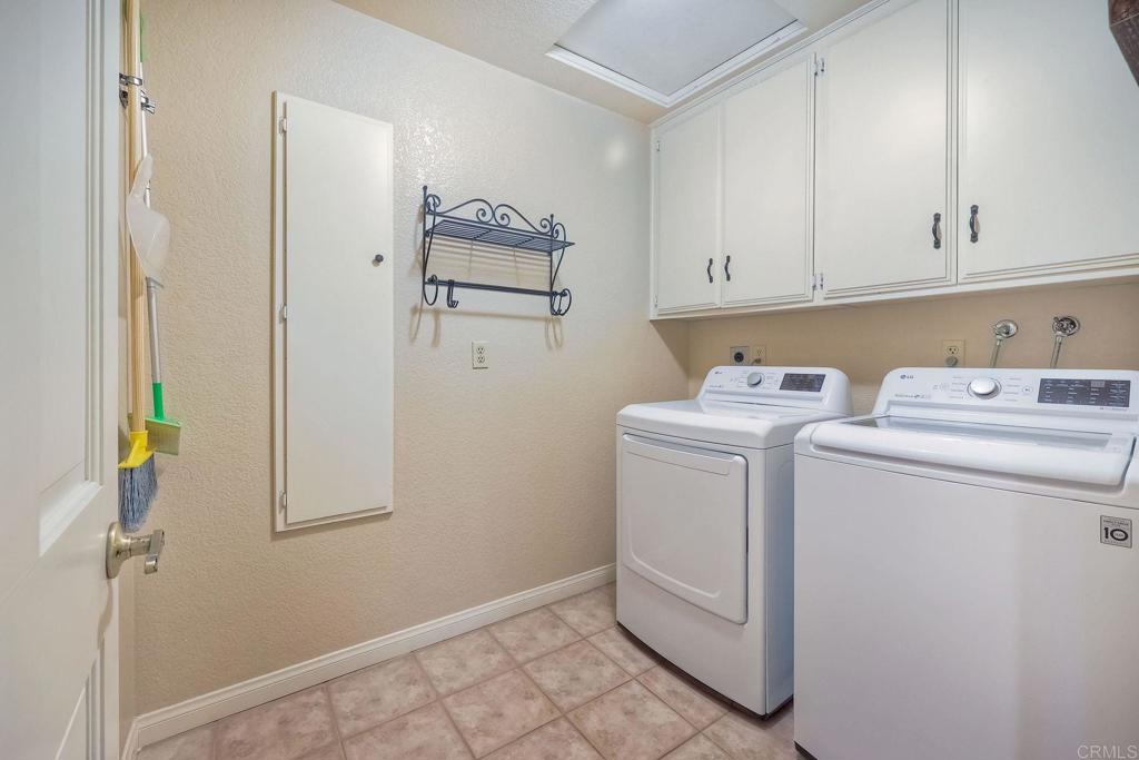 1120 La Sombra Drive
