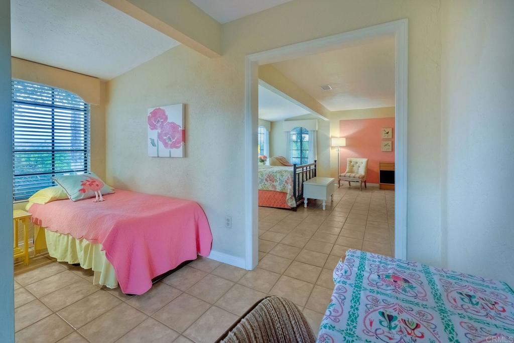 1120 La Sombra Drive