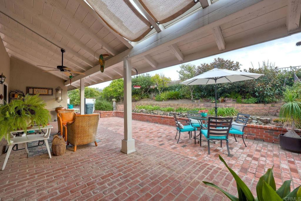 1120 La Sombra Drive