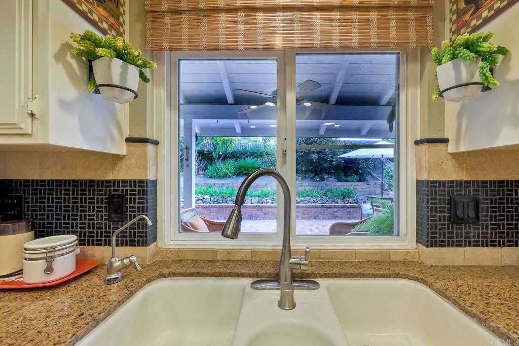 1120 La Sombra Drive