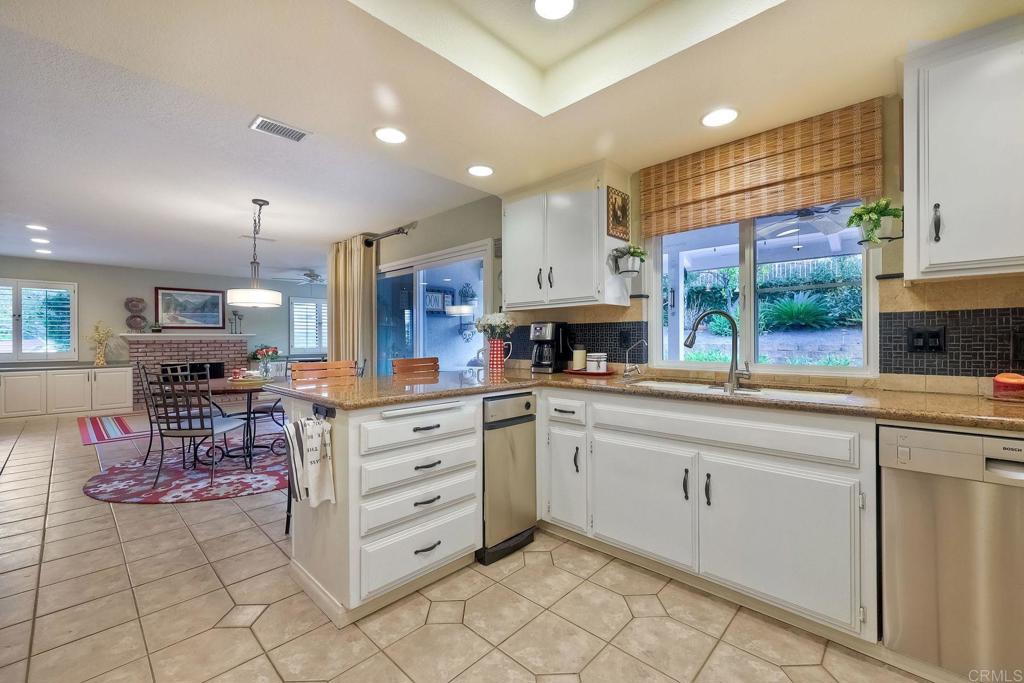 1120 La Sombra Drive