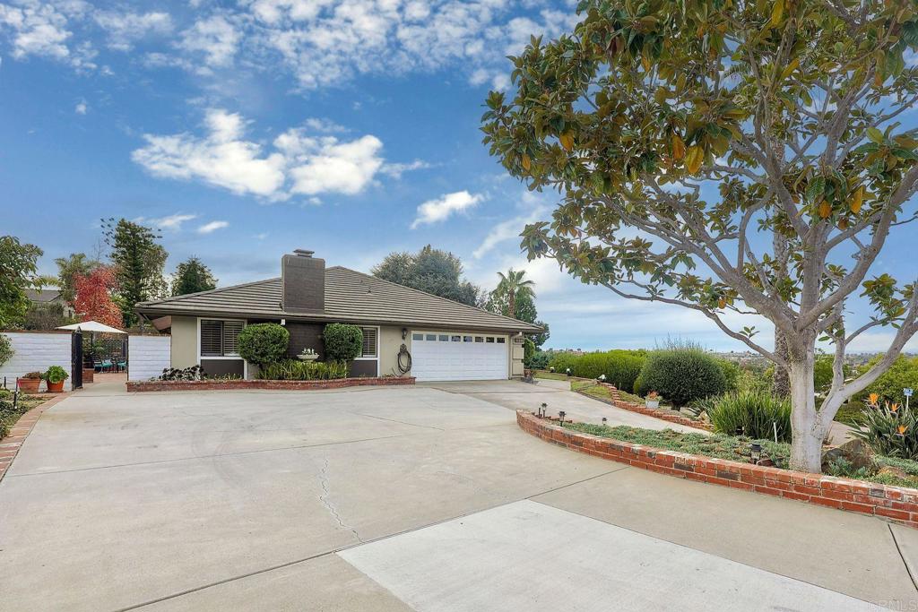 1120 La Sombra Drive