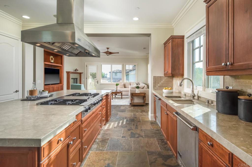 1064 Quartz Ct