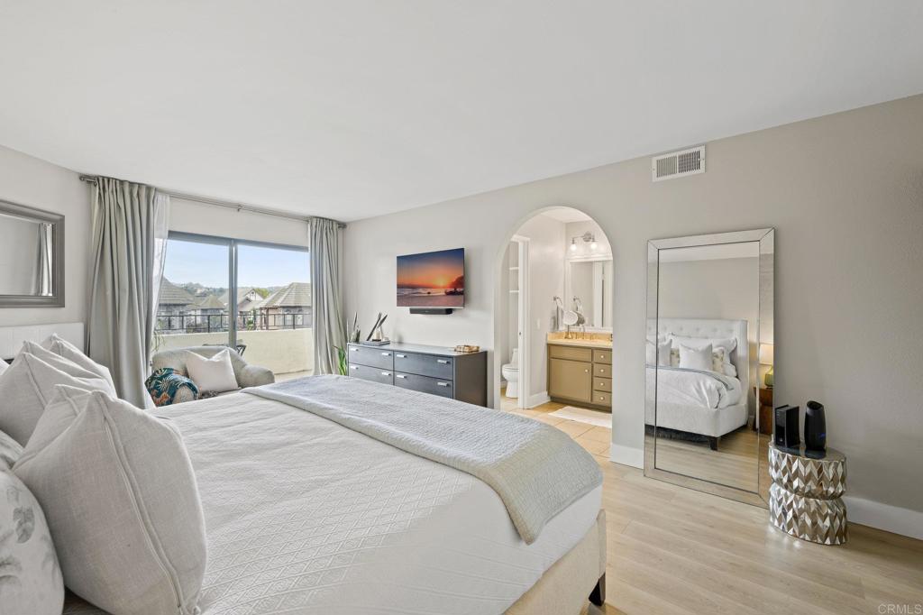 7306 Alicante Road Unit: 4